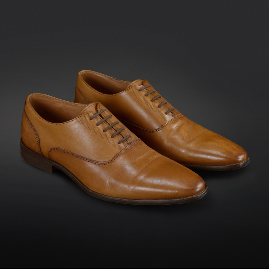 Mørkebrune "No-Tie" snørebånd specielt til pæne sko. Forvandl dine klassiske, pæne sko slip-ons uden at ændre på